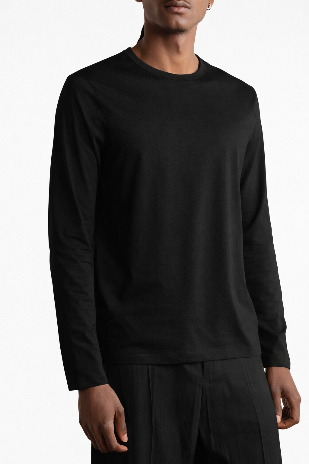 Pull manches longues – Noir Essentiel